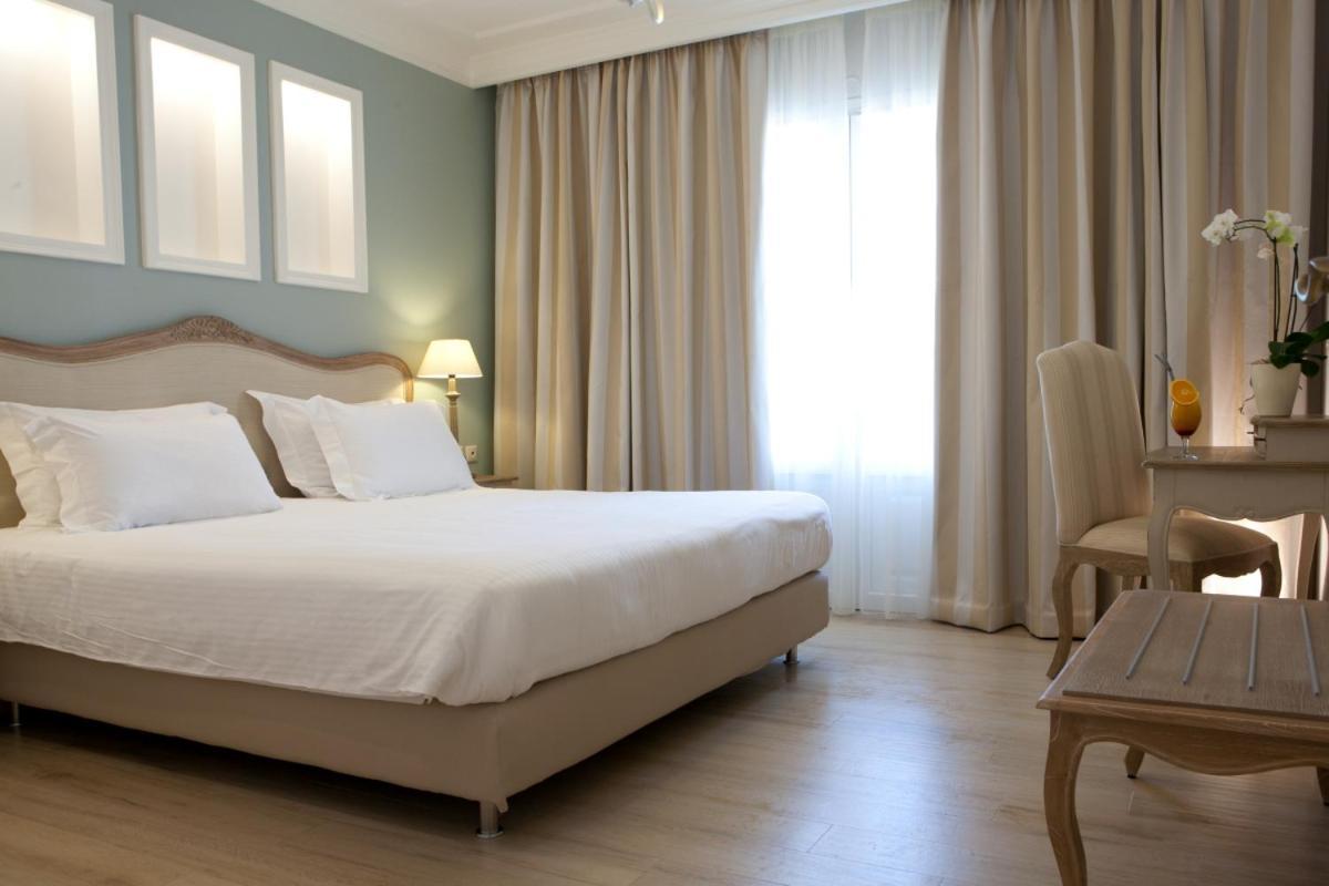 Royal Nidri Hotell Exteriör bild